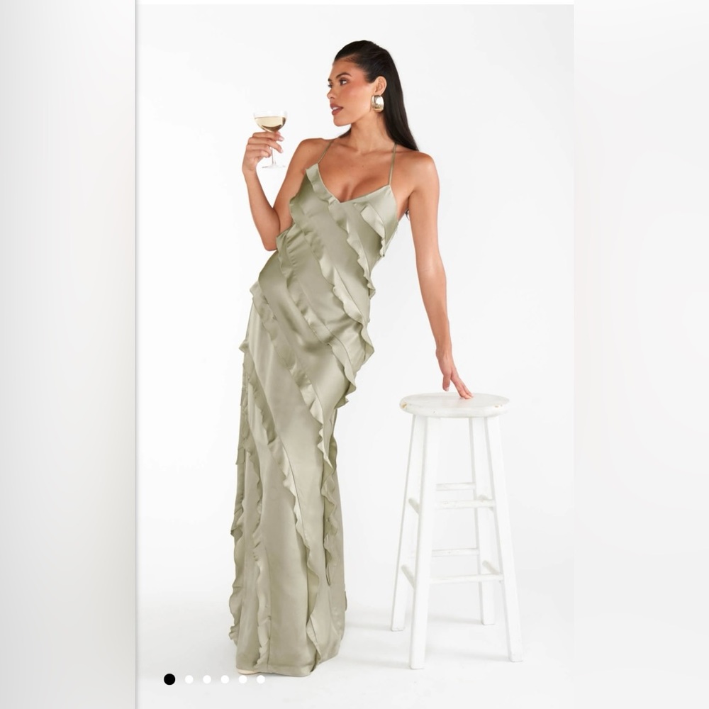 Romance Ruffle Dress